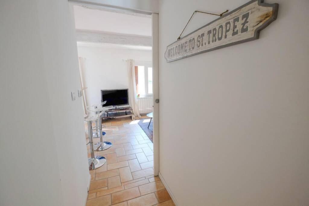 Appartement Centre Ville St Maxime, Plage A Pied Сен Максим Екстериор снимка