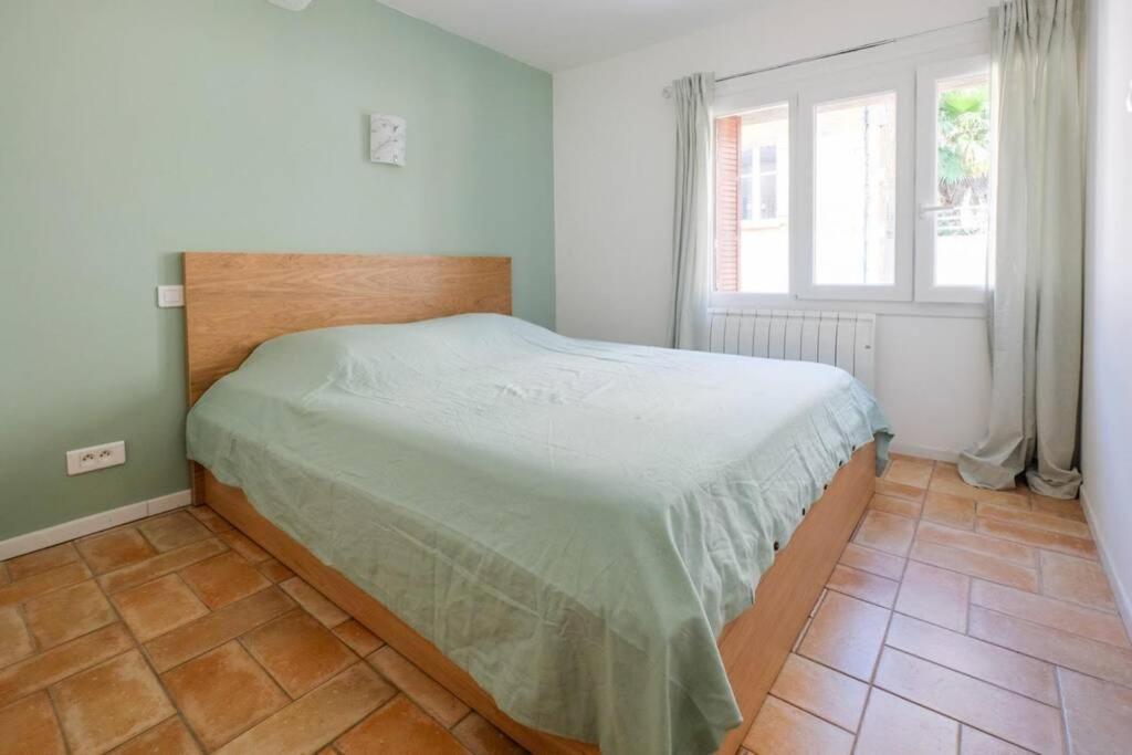 Appartement Centre Ville St Maxime, Plage A Pied Сен Максим Екстериор снимка