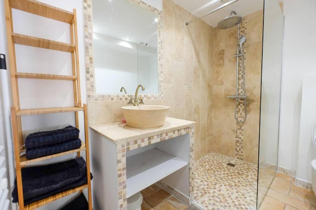 Appartement Centre Ville St Maxime, Plage A Pied Сен Максим Екстериор снимка